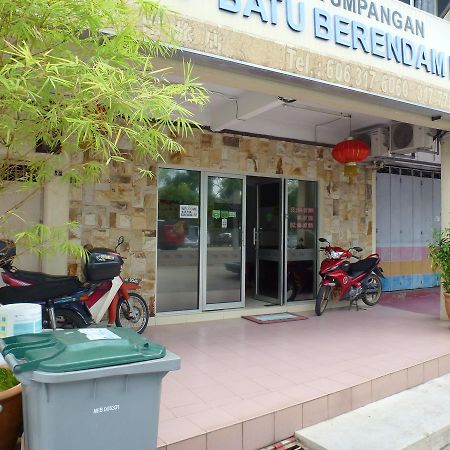 Batu Berendam Inn Kampong Sungai Putat Exteriér fotografie